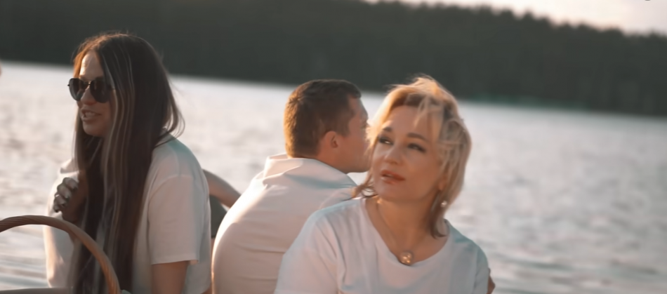 Вокруг ресторана Булановой разгорелся конфликт из-за долгов и зарплат